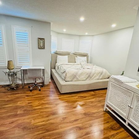 Luxury Home In Toronto Μισισάουγκα Εξωτερικό φωτογραφία