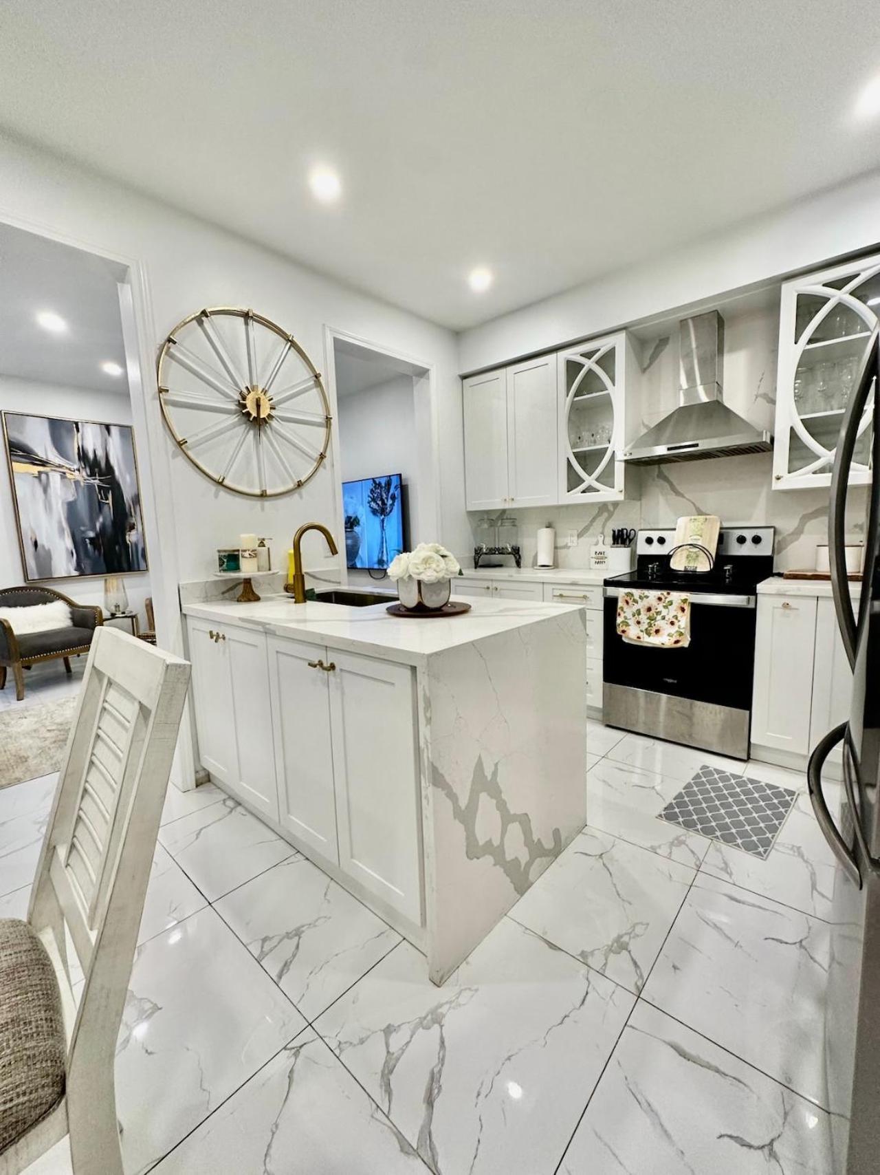Luxury Home In Toronto Μισισάουγκα Εξωτερικό φωτογραφία